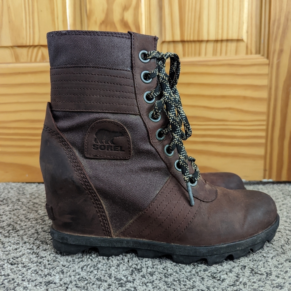 Sorel Lexie Wedge Bootie - Size 9.5
